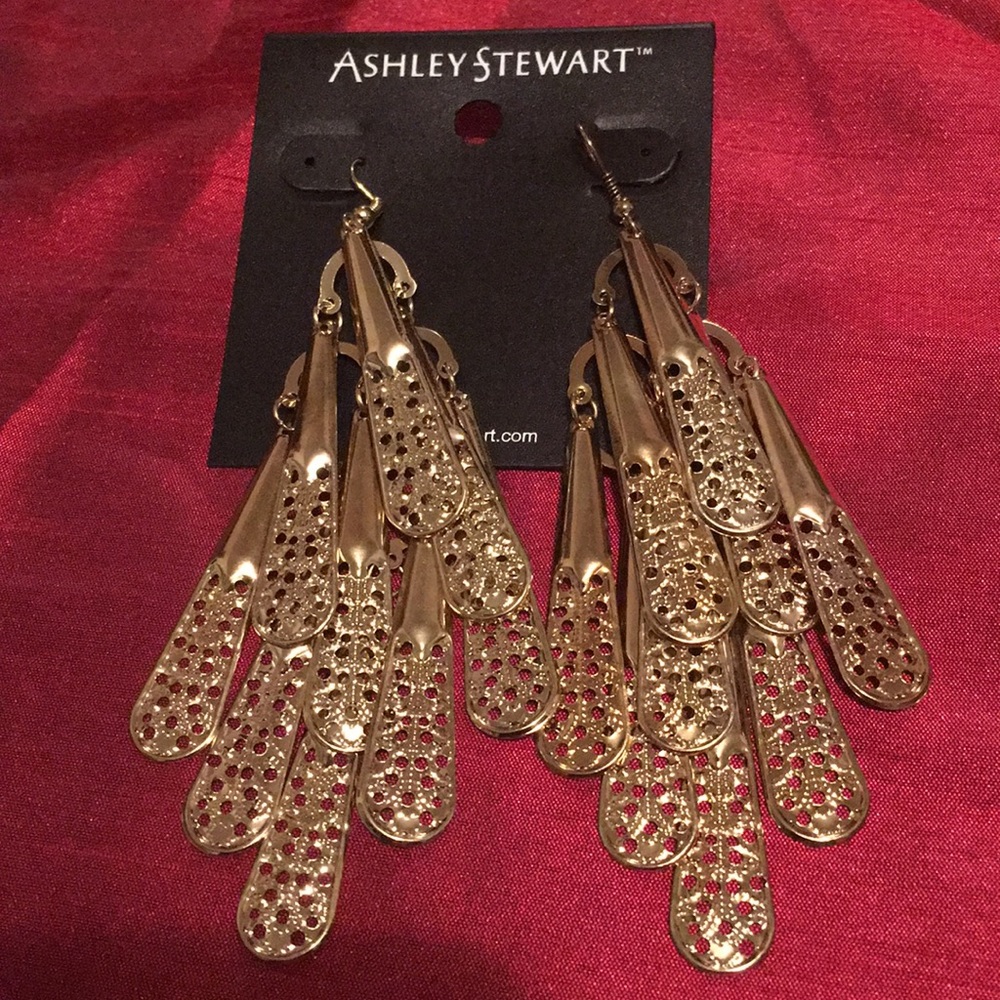 Ashley Stewart Women’s Dangle Pierced Earrings New
